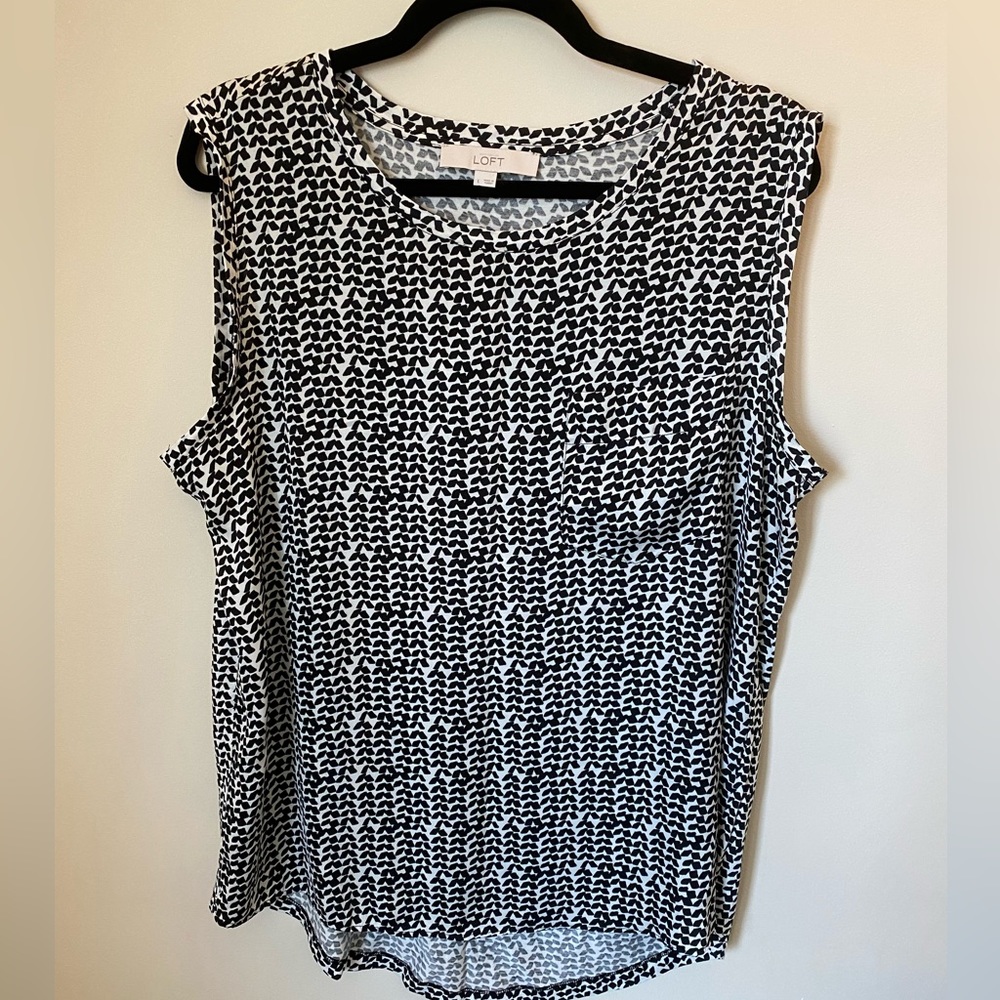 Ann Taylor LOFT black and white sleeveless top